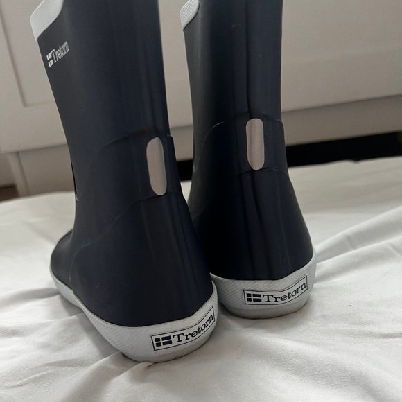 Tretorn kids navy rain boots size 32 — kids 1 - Picture 3 of 4